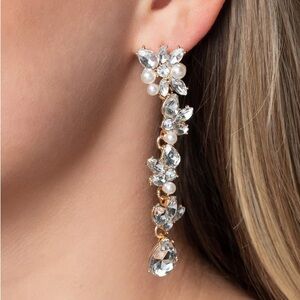 White Rhinestone w/ white pearls - Gold